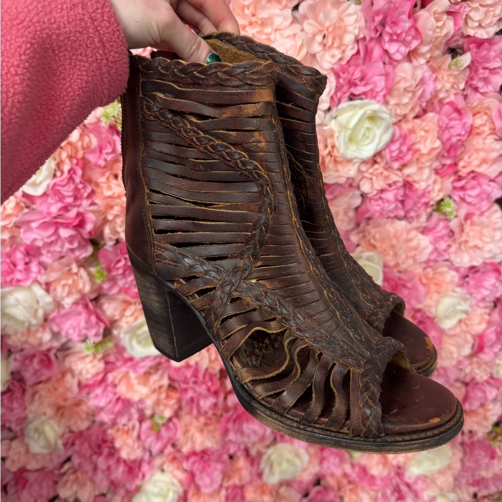 Braided Brown Free Bird Heeled Open Toe Booties Size 10